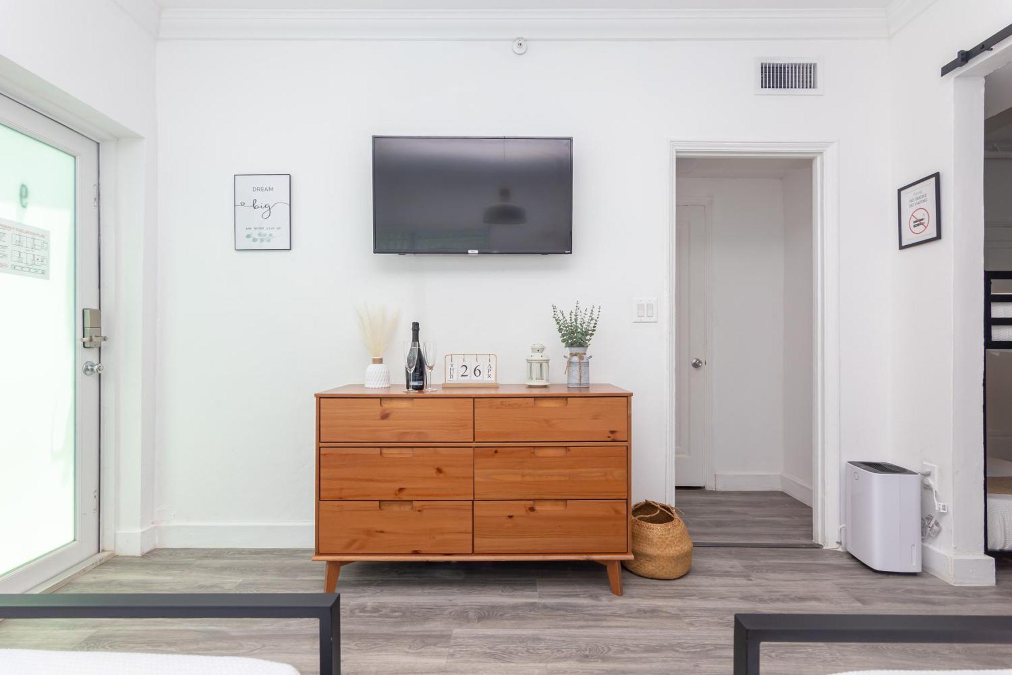 West Deco Aparthotel Μαϊάμι Μπιτς Εξωτερικό φωτογραφία